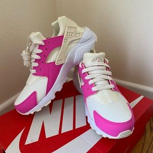 Nike Huarache Run Fuchsia Pink and Cream 6.5W/5Y